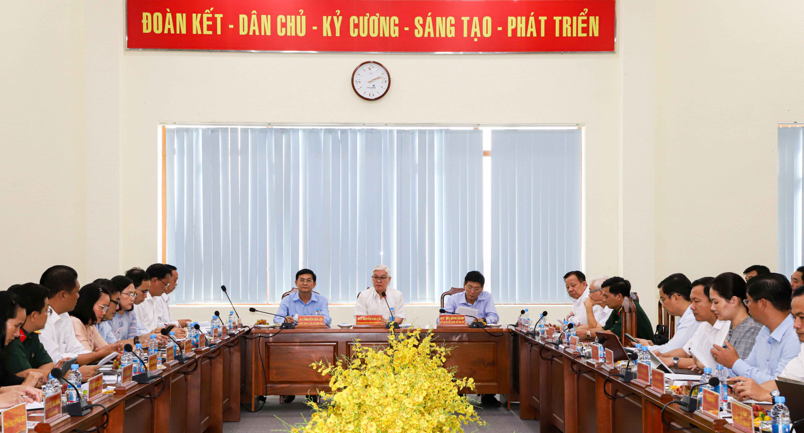 Quang cảnh buổi làm việc (Ảnh: Q.Chiến).